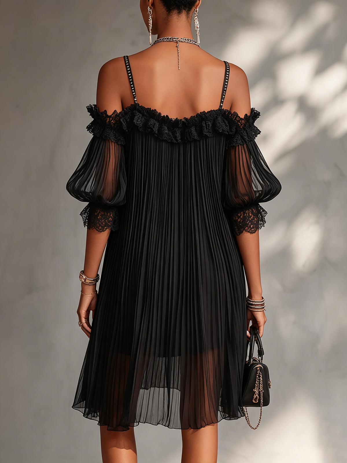 ROUSSEL PARIS | Mini-robe en Mousseline Noire à Épaules Dénudées et Finition en Dentelle