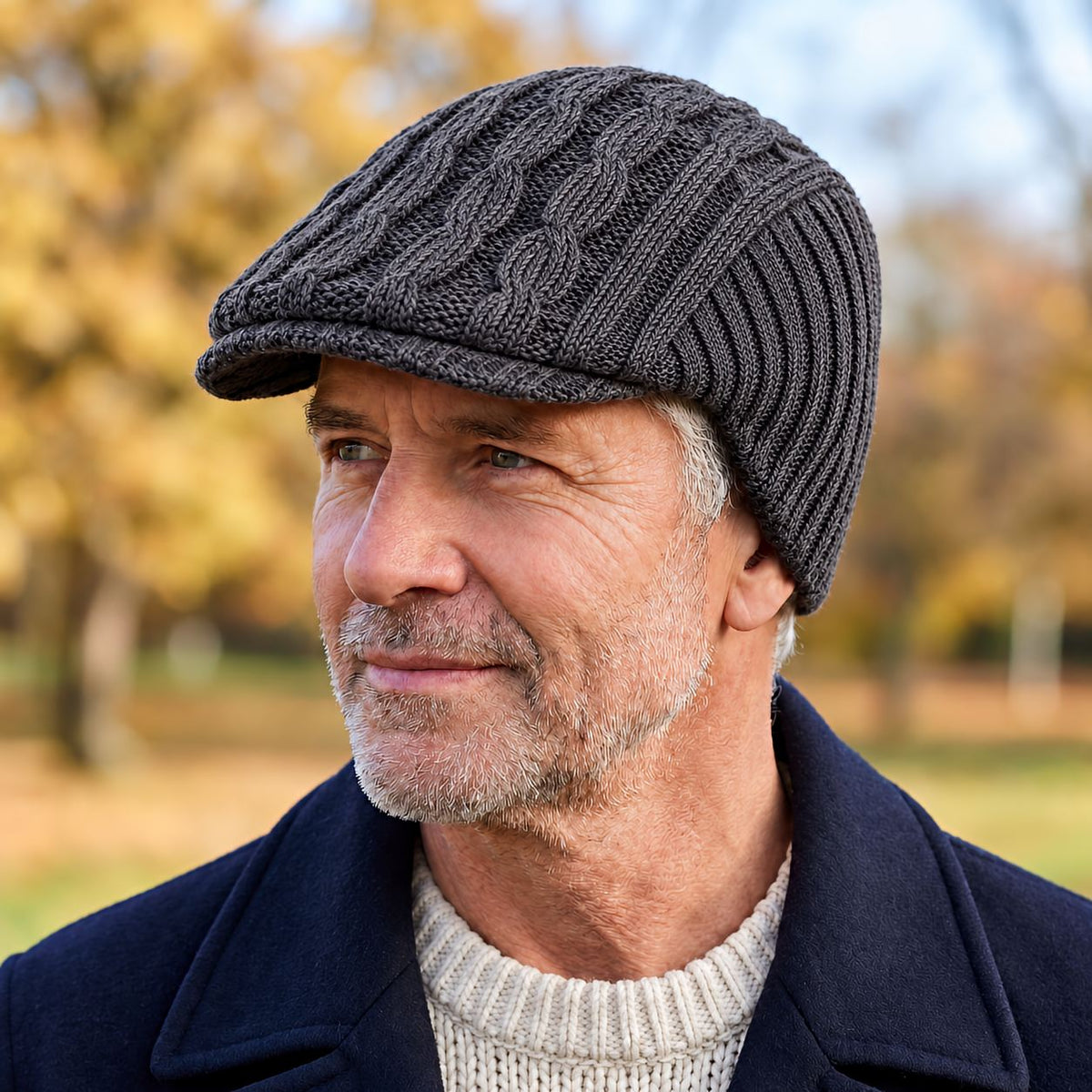 ROUSSEL PARIS | Bonnet plat homme en maille torsadée